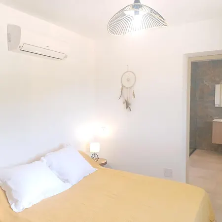 Candella 3 Apartment