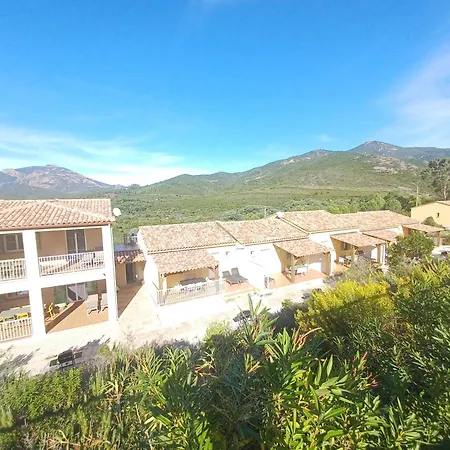 Candella 3 Apartment