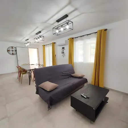 Apartamento Candella 3 *